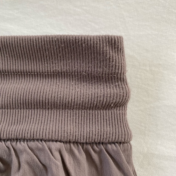 Lululemon Beyond the Studio Jogger - Picture 13 of 14